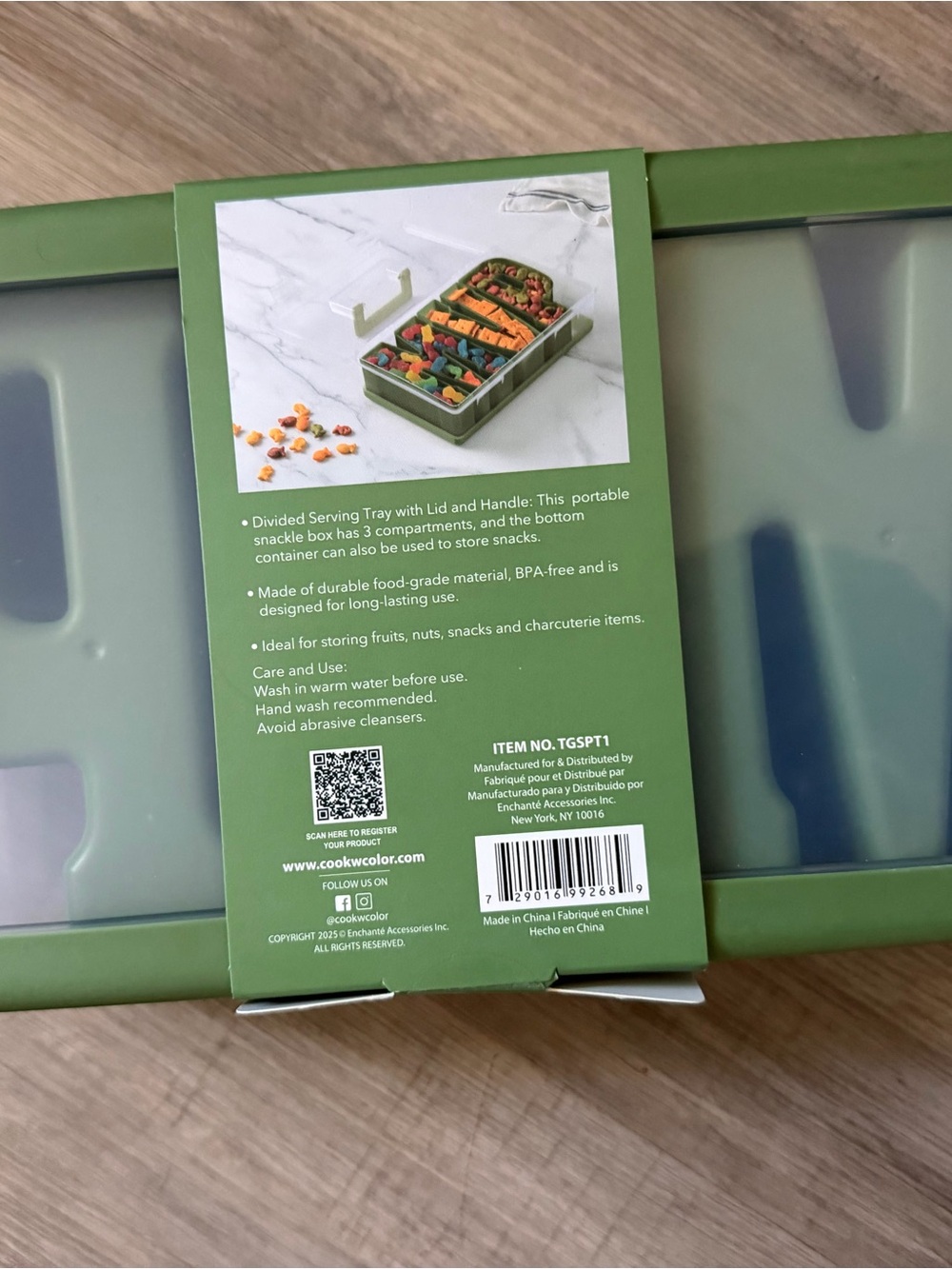CWC Green 3-Compartment Snack Box - Picture 3 of 3